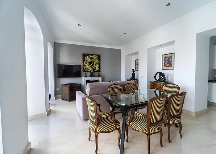 Gav Santa Pola Ронда